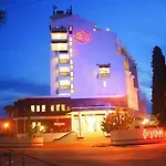 Sentinus Hotel