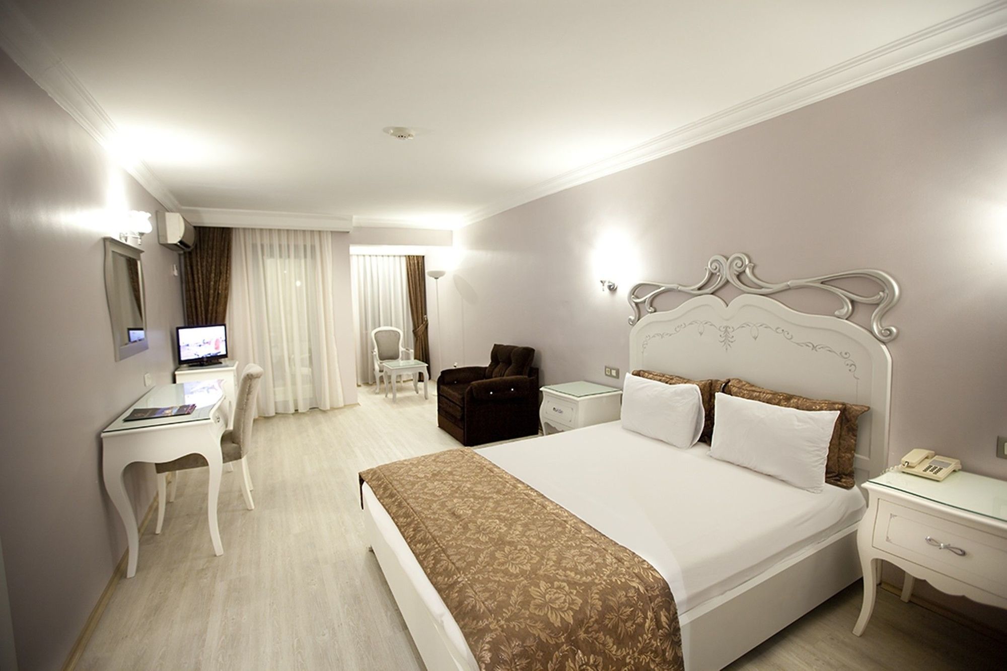 Sentinus Hotel
